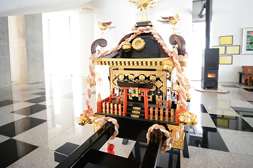 Portable shrine carried by children in Kamiashibetsu-cho